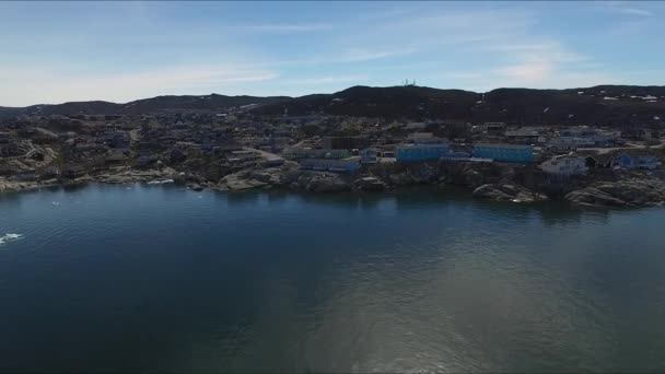 Groenlandia. Una vista aérea. icebergs a la deriva. — Vídeos de Stock