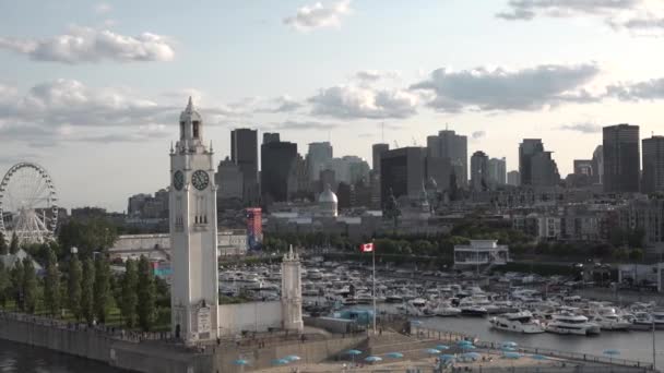 Canadá Montreal. Vista da cidade a partir do rio — Vídeo de Stock