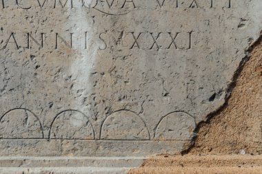Roma sermaye taş Majuscule mektuplar