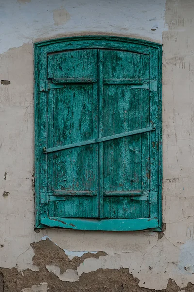 Old Green Shabby Shutters — Stock Photo, Image