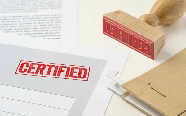 Een Rode Stempel Een Document Gecertificeerd — Stockfoto