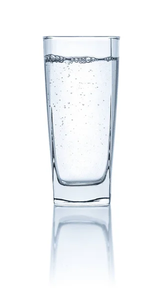 Kaltes Glas Wasser — Stockfoto