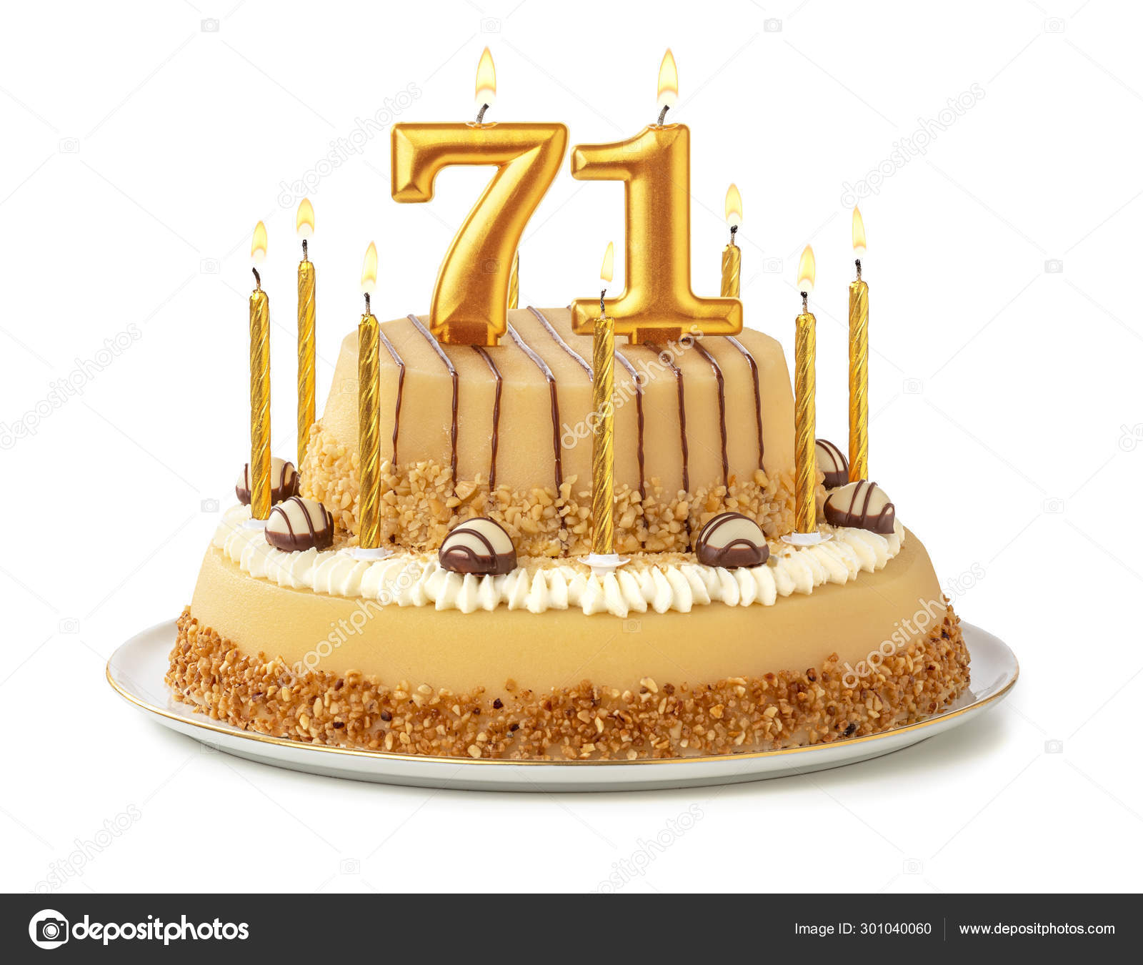 Gâteau festif aux bougies dorées - Numéro 71 image libre de droit par  Zerbor © #301040060