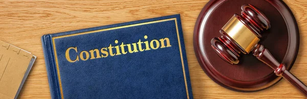 Gavel Law Book Constitution — Stock Photo, Image