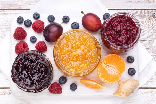 Assortment Jams Jars Top View Fresh Fruits — Stock Photo, Image