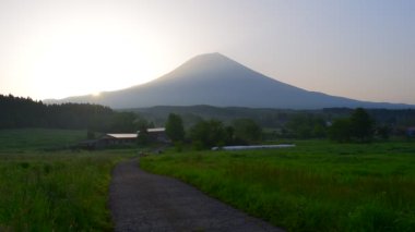 Mt. Fuji Fujinomiya şehir Japonya'da Asagiri Yaylası sabah güneşten, 05/16/2018