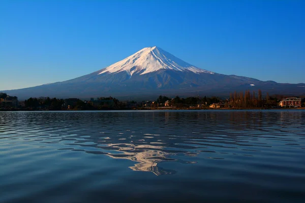 Fuji Con Cielo Azul Ubuyagasaki Lago Kawaguchi Japón Iluminación Natural —  Fotos de Stock