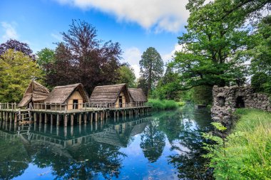 Bally eski saman evleri schoenenwerd İsviçre park