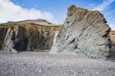 Şaşırtıcı İzlanda yaz muhteşem sahil şeridi görünümüne