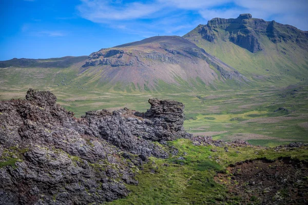 Amazing Paisagem Montanhosa Panorâmica Tiro Verão Iceland — Fotografia de Stock