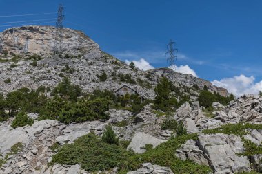 İsviçre, Europe Gemmi geçişte aracılığıyla yüksek dağ yolu üzerinde şaşırtıcı Hdr manzara