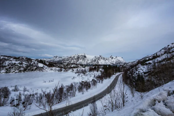冬時間のノルウェーのロフォーテン諸島の美しい景色 — ストック写真
