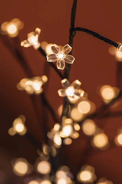 Bulanık Bir Noel Ağacı Noel Işıkları Yakın Çekim — Stok fotoğraf