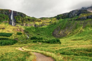snaefellsnes peninsul de Bjarnarfoss şelale güzel görünümü