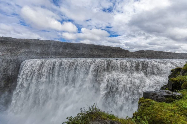 Fantasztikus kilátás a Selfoss vízesés a nemzeti park vatnajo — Stock Fotó