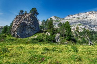 Leuk Gemmi geçiş üzerinde klasik İsviçre zammı Hdr panorama