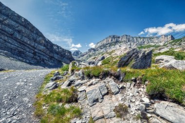 Leuk Gemmi geçiş üzerinde klasik İsviçre zammı Hdr panorama