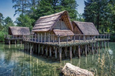 Bally Park 'taki eski saman evleri, İsviçre