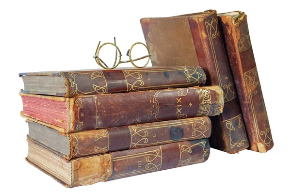 Pilha Livros Antigos Com Óculos Fundo Branco Isolado — Fotografia de Stock