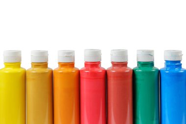 Akrilik boyalar plastik kaplarda, izole beyaz arka plan