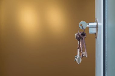 Anahtar deliğindeki anahtar