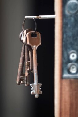 Anahtar deliğindeki anahtar