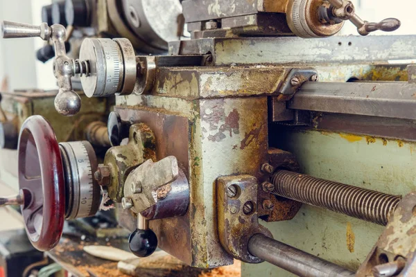 Detalle de la vieja máquina oxidada — Foto de Stock