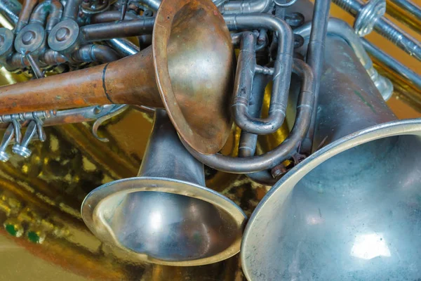 pirinç enstrümanlar