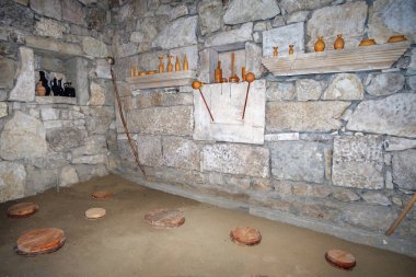 Gürcü marani (özel sürahi şarap saklamak için mahzen)