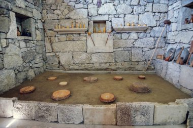 Gürcü marani (özel sürahi şarap saklamak için mahzen)