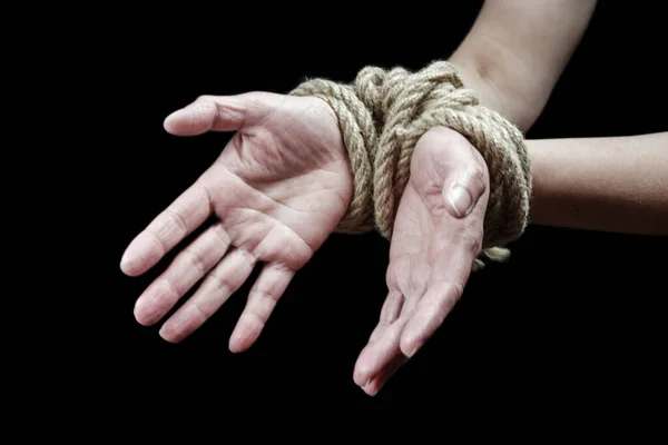 Manos Una Mujer Víctima Atadas Con Una Cuerda Áspera Fondo —  Fotos de Stock
