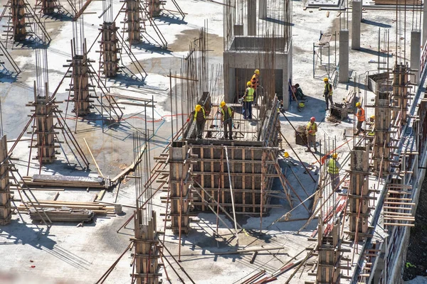 Batumi Georgia Jun 2020 Group Construction Workers Working Construction Site — Stock Photo, Image