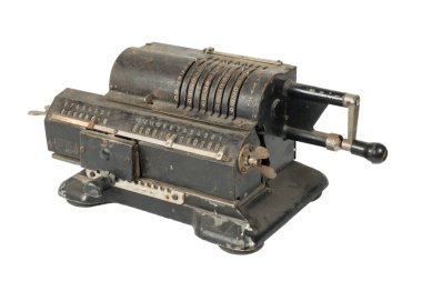 Beyaz arka planda, izole edilmiş eski model siyah metal sayaç makinesi.