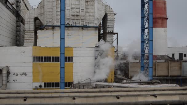 Ipari Létesítmény Területén Erőmű Többlet Gőzből Elhagyja Szelep — Stock videók