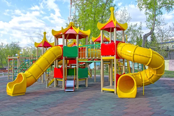 Parque Infantil Parque Público Rússia Primavera — Fotografia de Stock