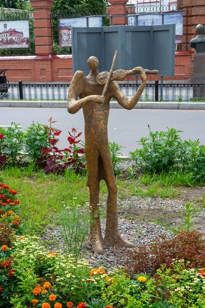 Alte Bronzeskulptur Eines Geigers — Stockfoto