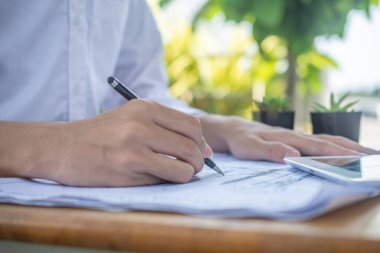 Evrak işleriyle ilgili bilgileri kapatıyoruz. İş finansmanı işi, profesyonel kalem kağıdı.