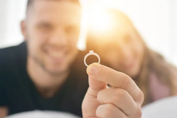 Close Wedding Ring Couple Live Bedroom Happiness Love Valentine Day — Stock Photo, Image