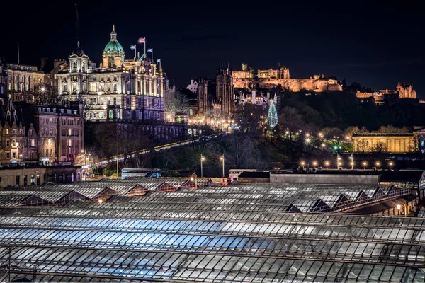 Edinburgs, İskoçya'nın başkenti gece atış