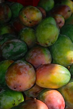 Arka plan yüzeyi mango meyve içinde belgili tanımlık çarşı