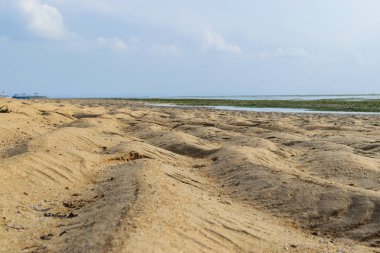 Hint Okyanusu'nda Sanur, Bali düşük gelgit sırasında Beach