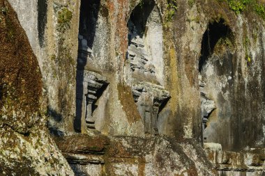 Bali, Endonezya taş kayalıklarla Gunung Kawi Tapınağı karmaşık oyulmuş