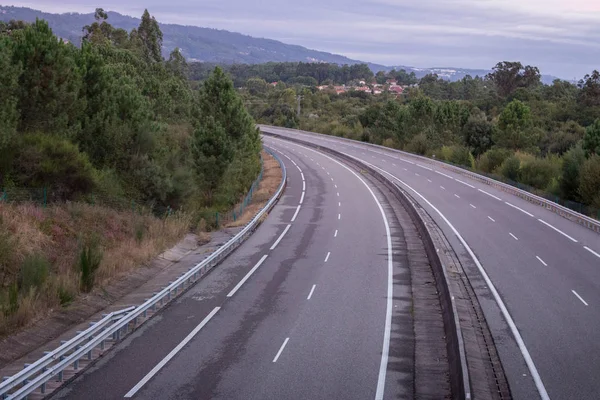 Wide Empty Highway Curve Morning Travel Destination Background Free Asphalt — Stock Photo, Image