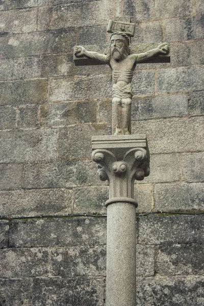 Antike Jesuschristusskulptur Auf Steinkreuz Mittelalterliches Architekturkonzept Glaube Und Leidenssymbol Religiöser — Stockfoto
