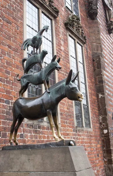 Bremen Alemania 2019 Famosa Escultura Músicos Bremen Monumento Bronce Animales — Foto de Stock