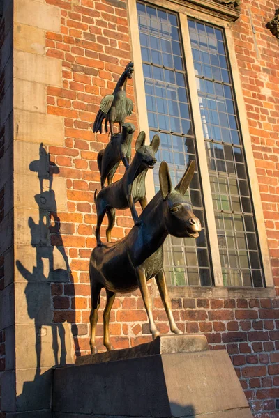 Bremen Alemania 2019 Famosa Escultura Músicos Bremen Día Soleado Monumento — Foto de Stock