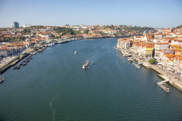 Rivier Douro Met Dijk Van Porto Boten Porto Panoramische Bezienswaardigheid — Stockfoto