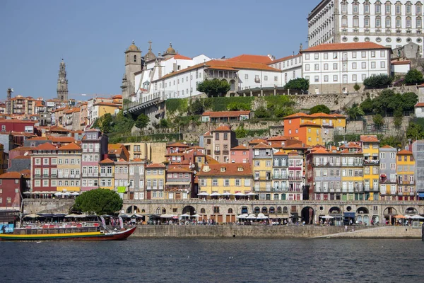 Rivier Douro Met Kleurrijke Dijk Van Porto Porto Panoramische Bezienswaardigheid — Stockfoto