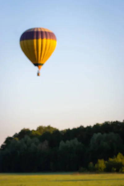 Kiev Ucrânia 2020 Balão Quente Céu Claro Verão Desfocado Balão — Fotografia de Stock