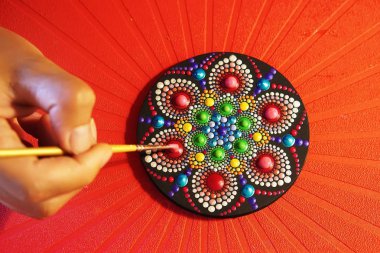güzel mandala fırça closeup manzaralı boyalı